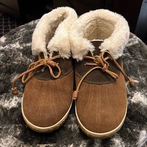 Sperry slippers